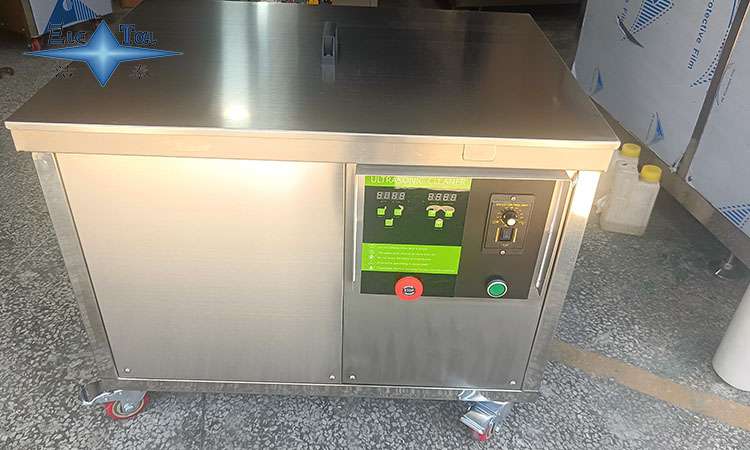 超聲波清洗機廠家｜潔泰：每天花費半小時手工除垢？換它，泡一泡就干凈